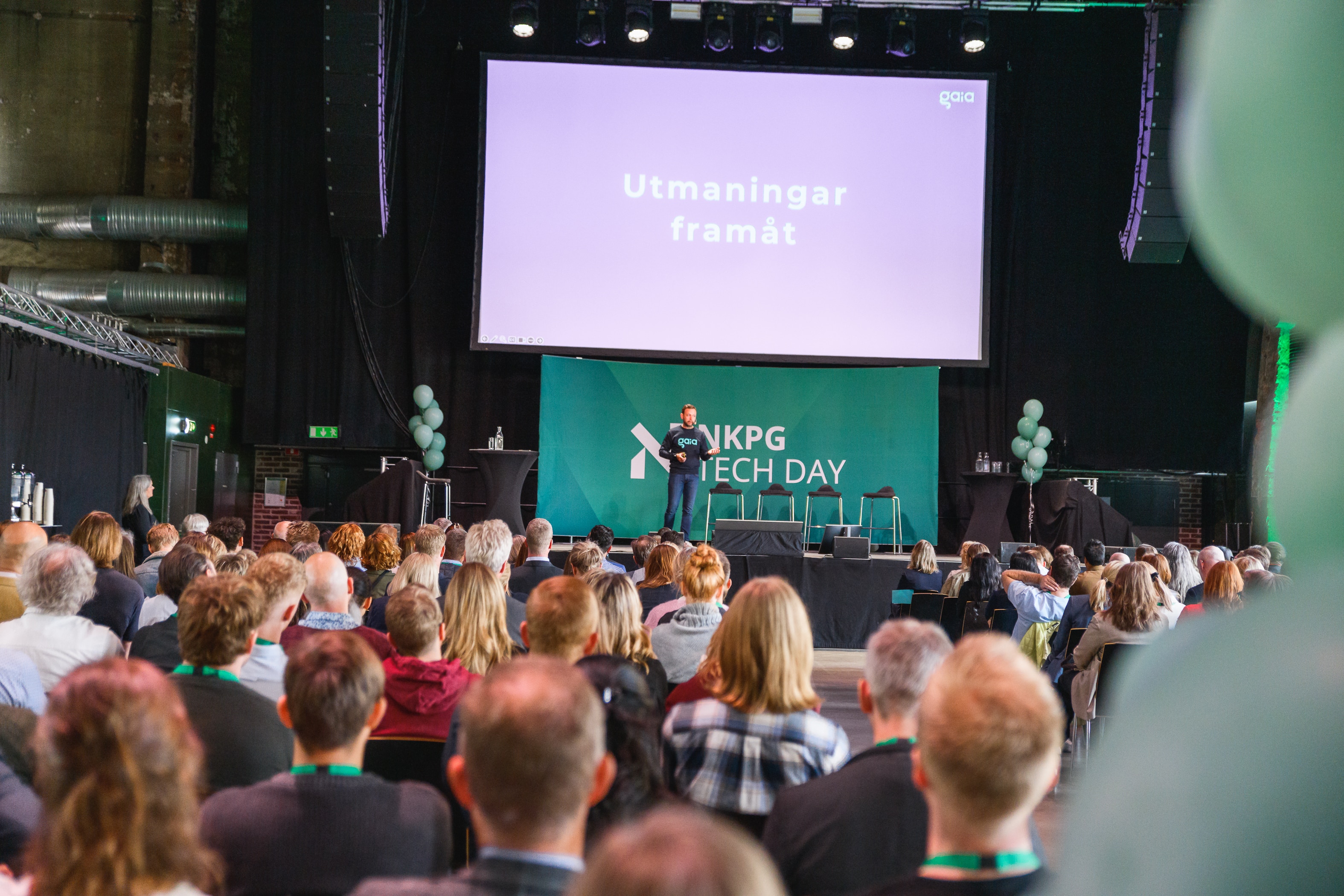 Tobias Hammarstrand på scen under NKPG Tech Day 2026 i Värmekyrkan, Norrköping